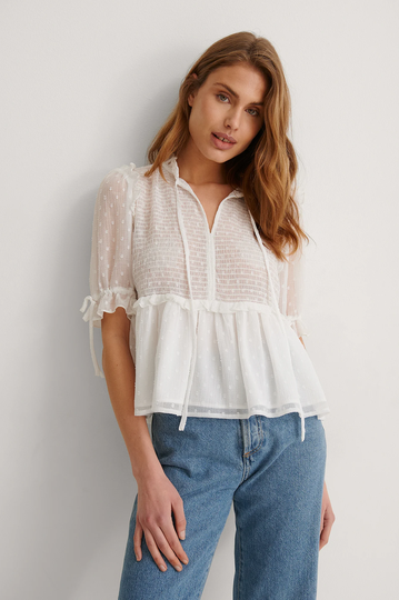 NA-KD Boho Recycled blus med smock och knytdetalj - White