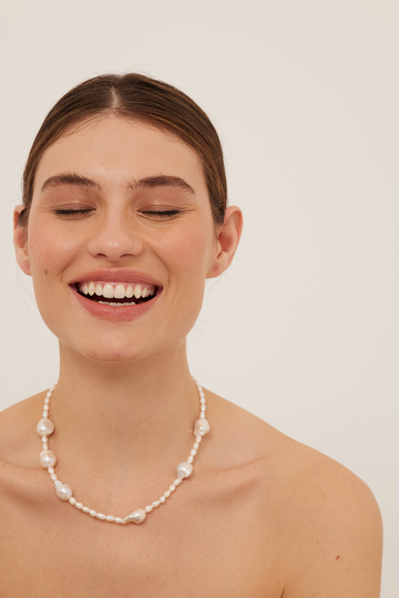 NA-KD Accessories Guldpläterat halsband med färskvattenpärla - White