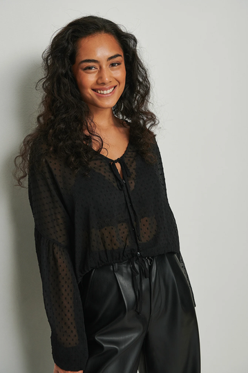 NA-KD Boho Dobbyblus med knäppning - Black