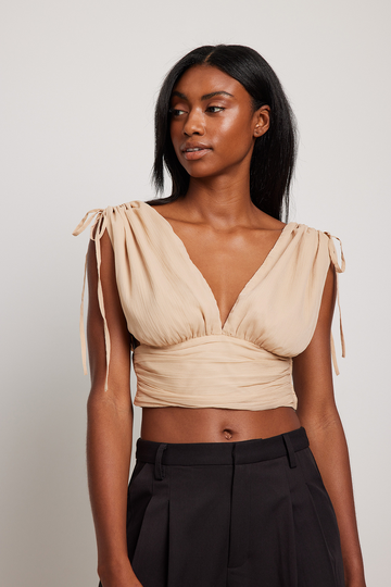 NA-KD Boho Chiffonblus med veck i midjan - Beige