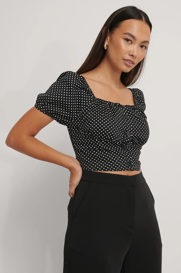 NA-KD Boho Kortärmad Croppad Topp Med Knappar - Dotted