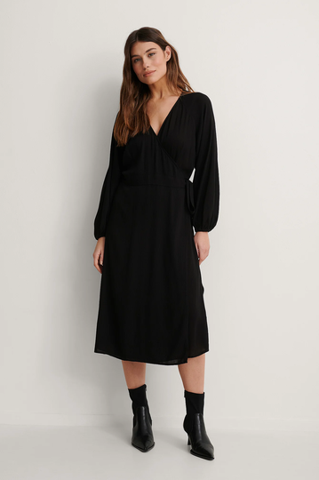 NA-KD Boho Midiklänning Med En Omlottdesign - Black