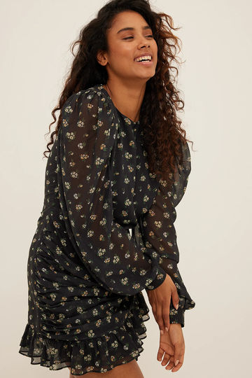 NA-KD Boho Miniklänning med puffärmar i chiffon - Flower