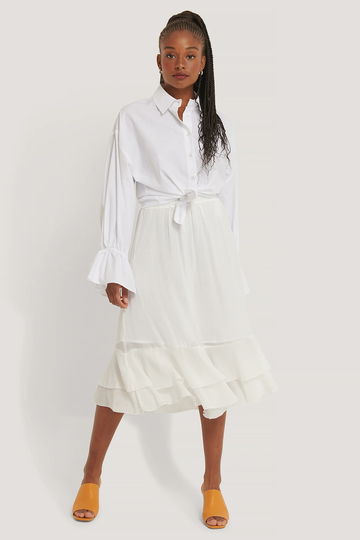 NA-KD Boho Midikjol med volang och struktur - Offwhite