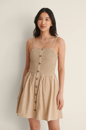 NA-KD Boho Smockad Klänning Med Knappar - Beige