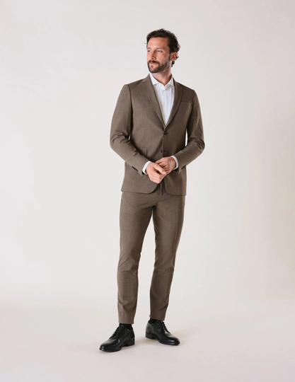 Essential Suit Cedar Wood