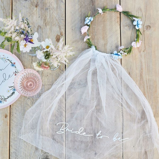 Krans med slöja - Boho bride