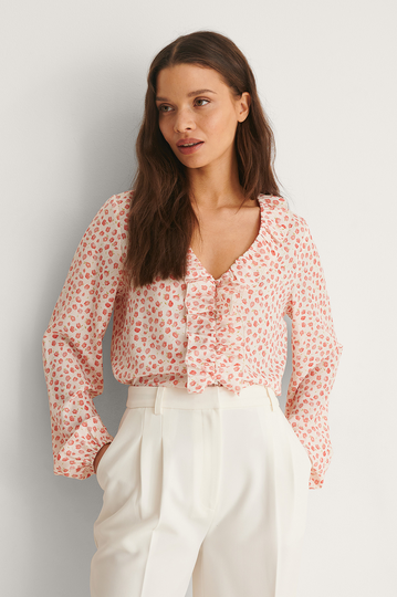 NA-KD Recycled blus med v-krage och volangdetaljer - Multicolor