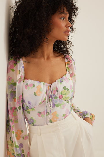 NA-KD Boho Topp med ballongärm - Flower