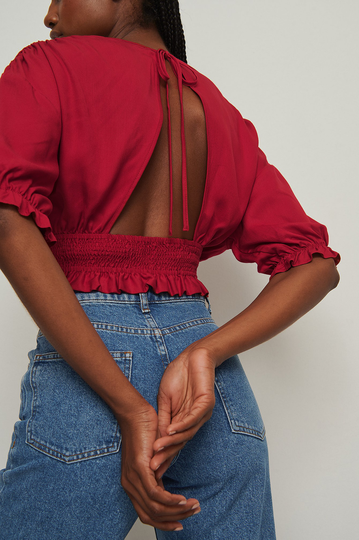 NA-KD Boho V-ringad topp med elastisk midja - Red