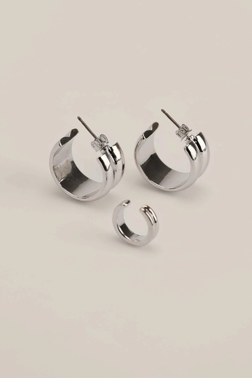 NA-KD Accessories Recycled chunky hoops i dubbla lager och cuff örhänge - Silver
