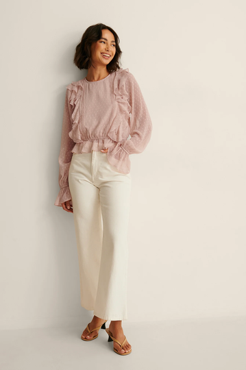 NA-KD Boho Återvunnen Dobbyblus med volang - Pink