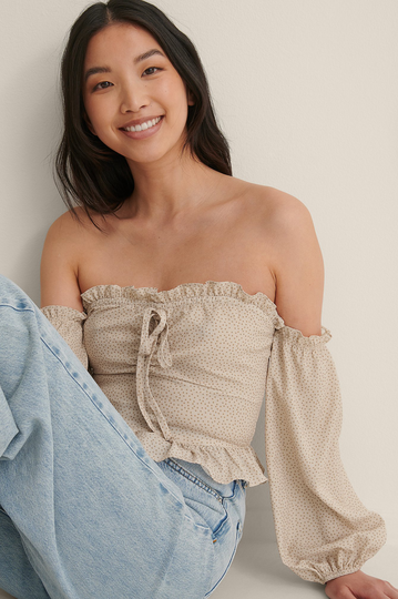 NA-KD Boho Croppad Topp Med Kort Ärm Och Dragsko - Beige