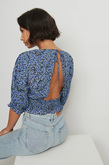 NA-KD Boho V-ringad topp med elastisk midja - Blue,Flower