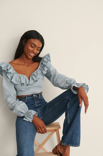 NA-KD Boho Ekologisk croppad volangblus - Blue