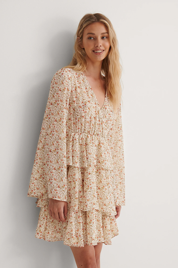 NA-KD Boho Volangklänning - Flower