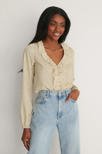 NA-KD Recycled blus med v-krage och volangdetaljer - Yellow,Flower